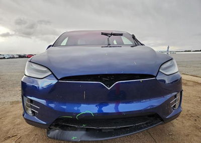 2020 Tesla Model X, daño Frontal, Copart lote 74085826, foto 5 de 14