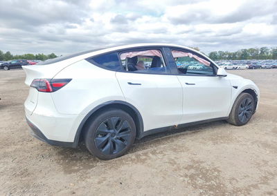 2024 Tesla Model Y, uszkodzenie: Przód, Copart lot 70289636, zdjęcie 3 z 13