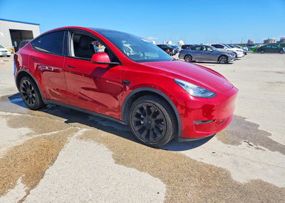 2022 Tesla Model Y, Side damage, Copart lot 69523776, photo 4 of 14