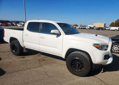 2019 Toyota Tacoma Trd Sport, пошкодження: Незначні вм’ятини/подряпини, Copart лот 74193696, фото 4 з 12