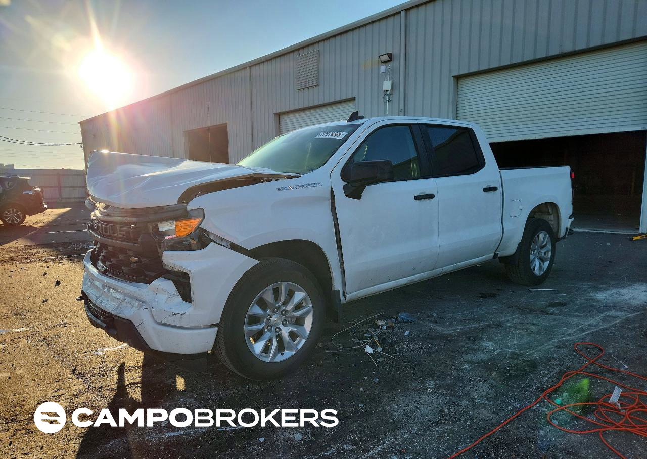 2023 Chevrolet Silverado C1500 Custom, daño Frontal, Copart lote 72518686