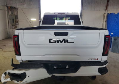 2024 Gmc Sierra K3500 At4, Side damage, Copart lot 69582176, photo 6 of 12