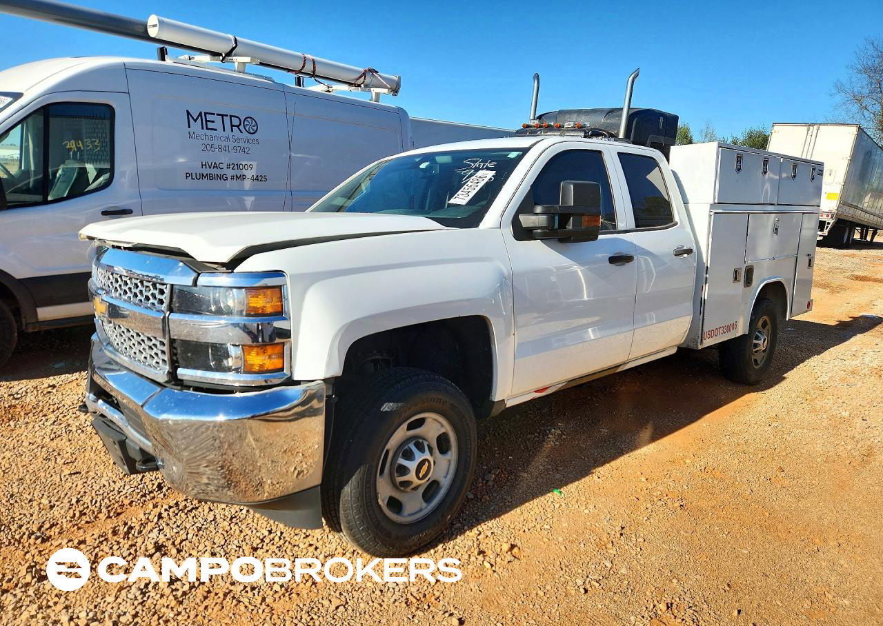 2019 Chevrolet Silverado Hd Service Truck, daño Frontal, Copart lote 73455486